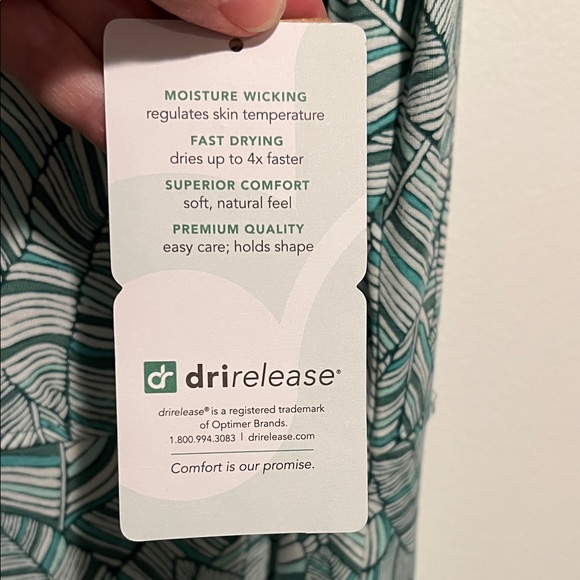 Title Nine Green and White Geometric Dress - Picture 6 of 10